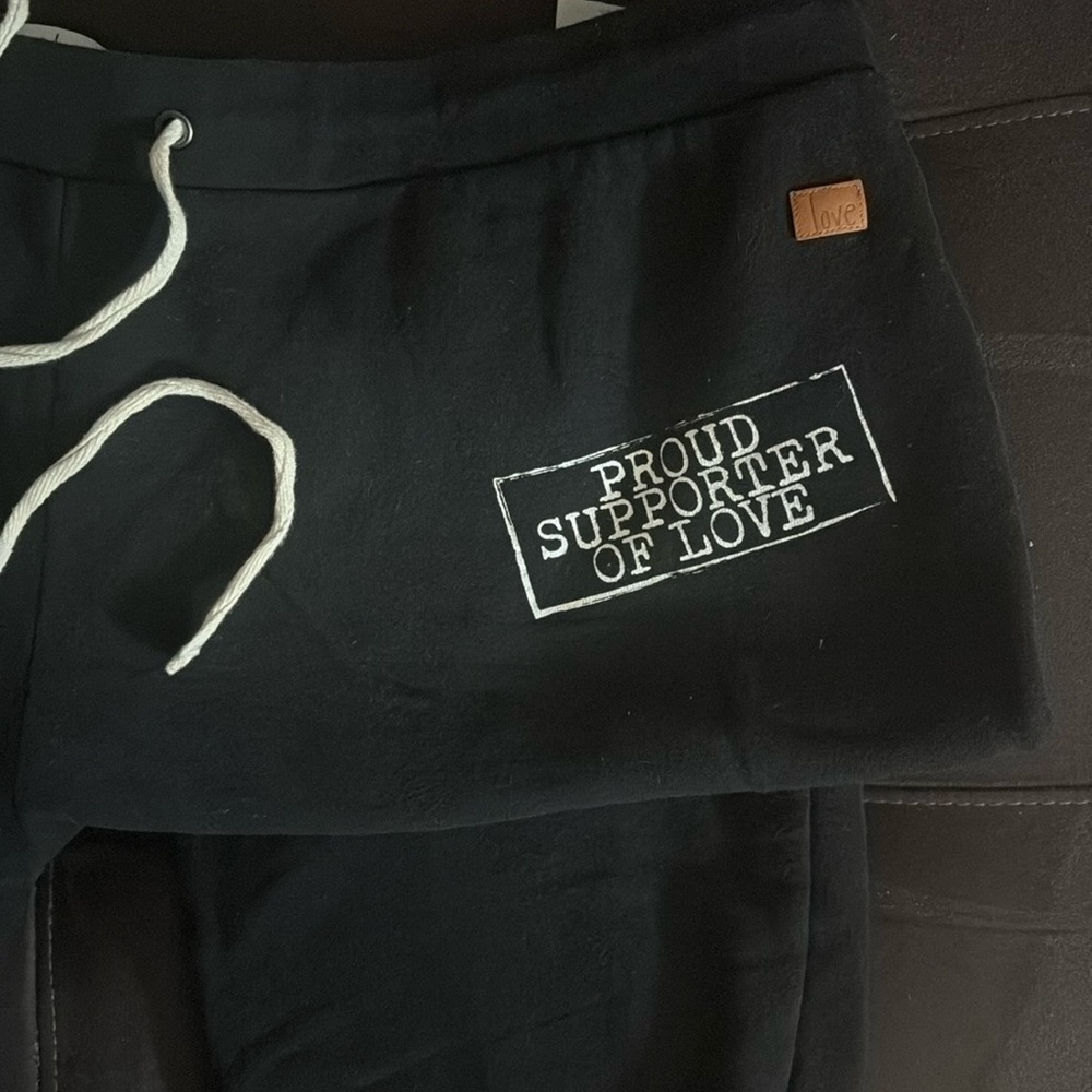 Proud Supporter of Love jogger